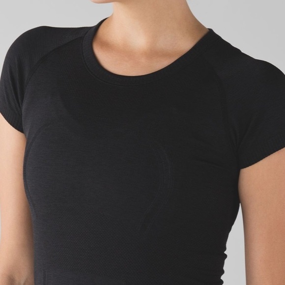 lululemon athletica Tops - Lululemon Swiftly Tech Short Sleeve Crew Black